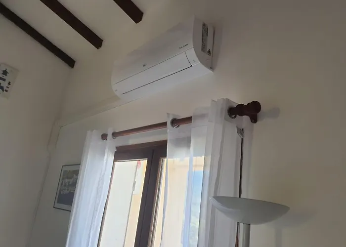 Apartment Liscia Sea View, Restaurant And Supermarket 50M